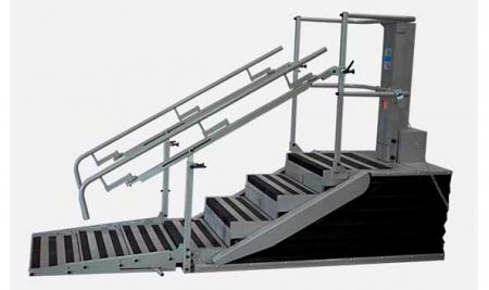 Тренажер лестница - брусья с электронной регулировкой высоты ступеней «Альтерстеп» с 2-мя рампами